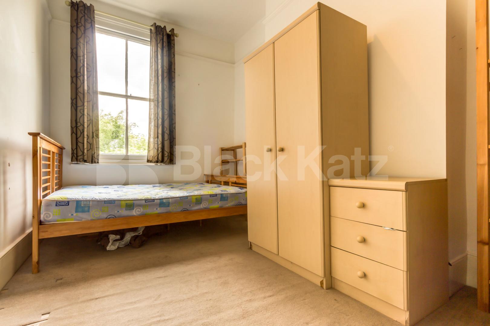 			2 Bedroom, 1 bath, 1 reception Flat			 Middle Lane, CROUCH END